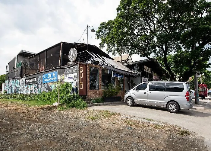 Oyo 462 Crave Park 2* Manila