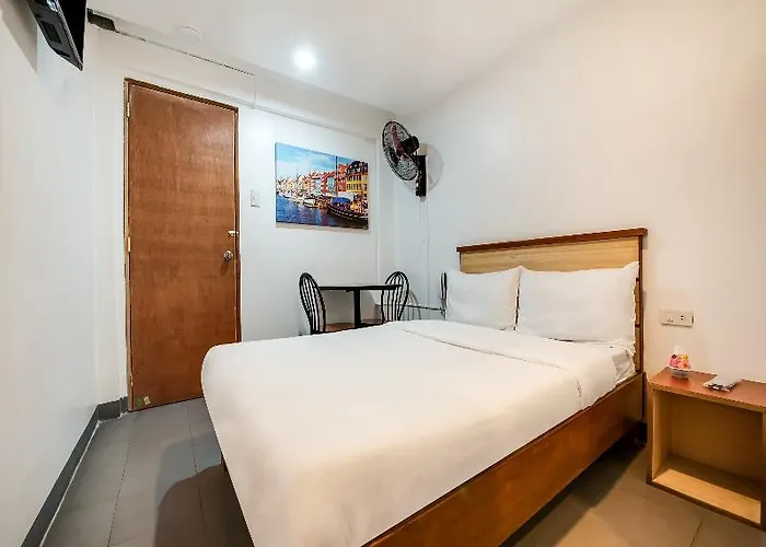 Hotel Oyo 462 Crave Park 2*